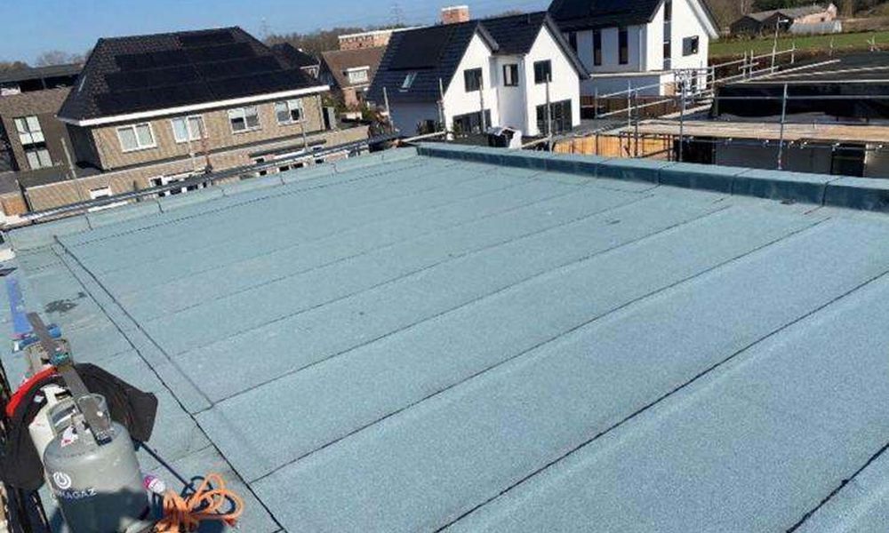 Nieuw dak in Eefde laten aanleggen Geheel nieuw plat dak aangelegd